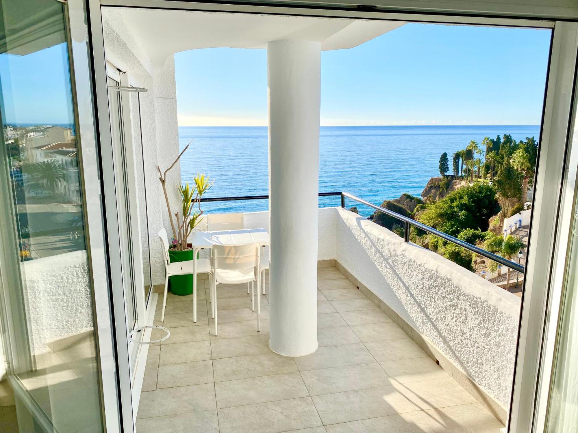 Modern Apartment Stunning Sea Views And Pool Nerja Exterior foto